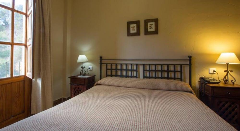 Hotel Humaina Малага Екстериор снимка